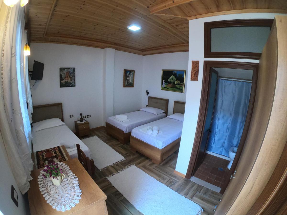 Arben Qemeri Bed & Breakfast *