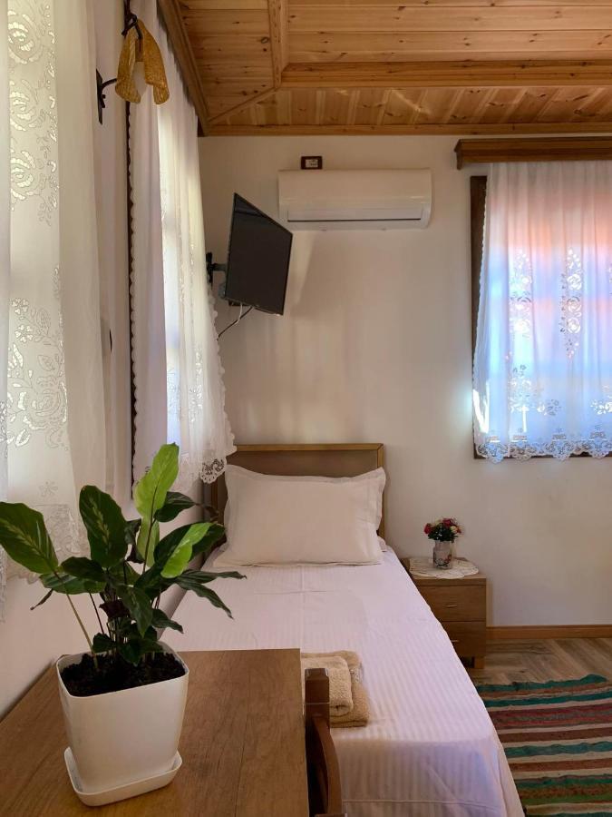 Bed & Breakfast Arben Qemeri *