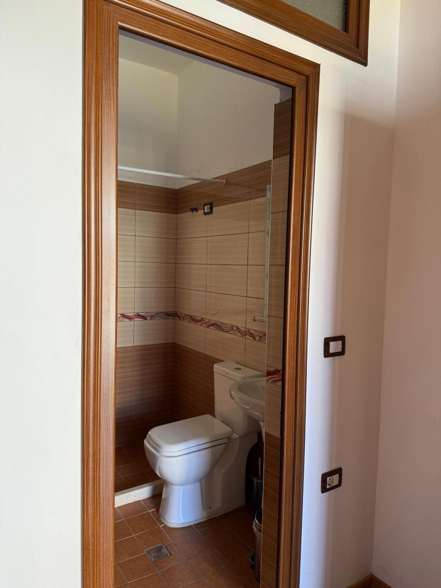 Arben Qemeri Bed & Breakfast