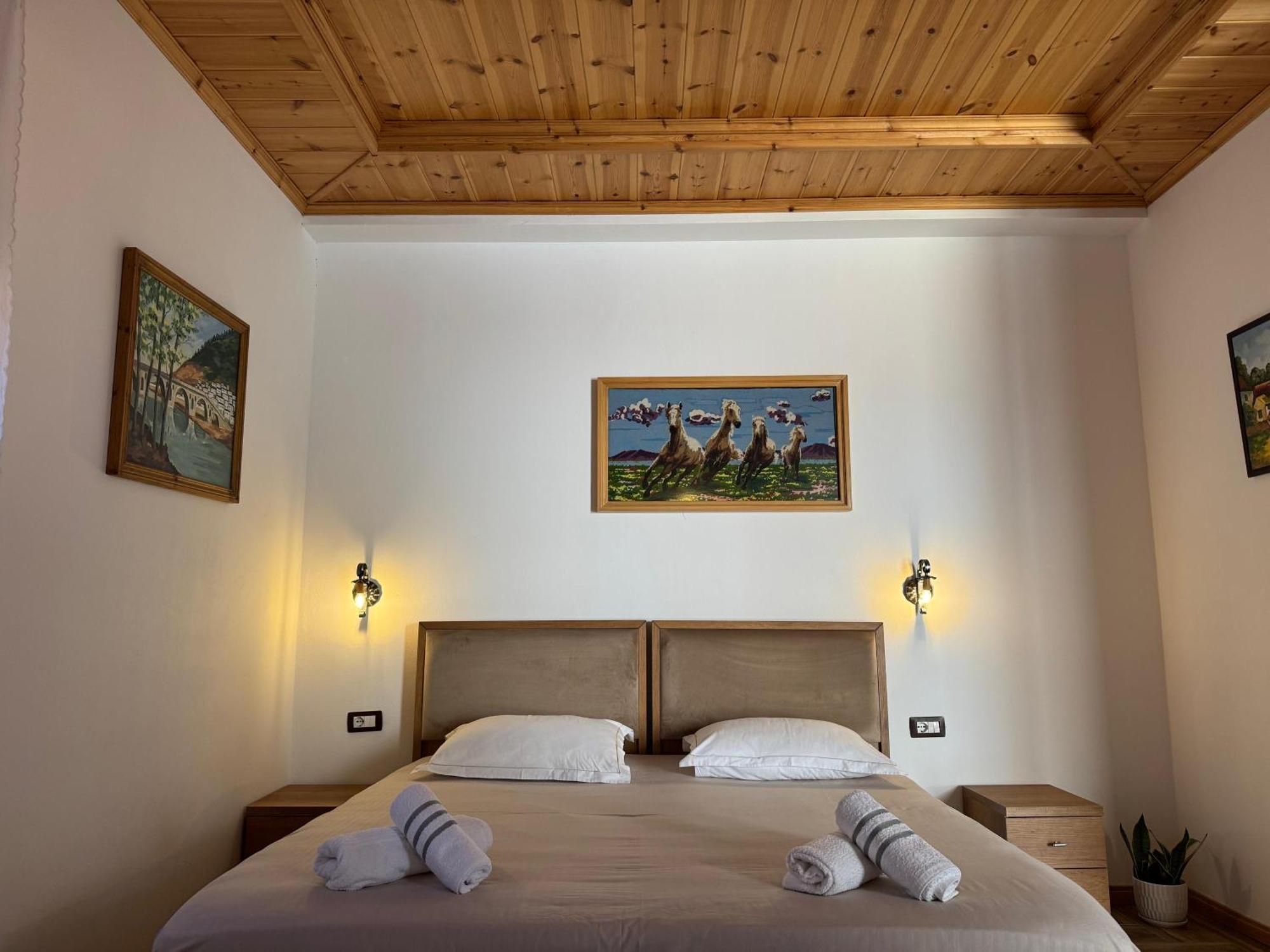 Arben Qemeri Bed & Breakfast *