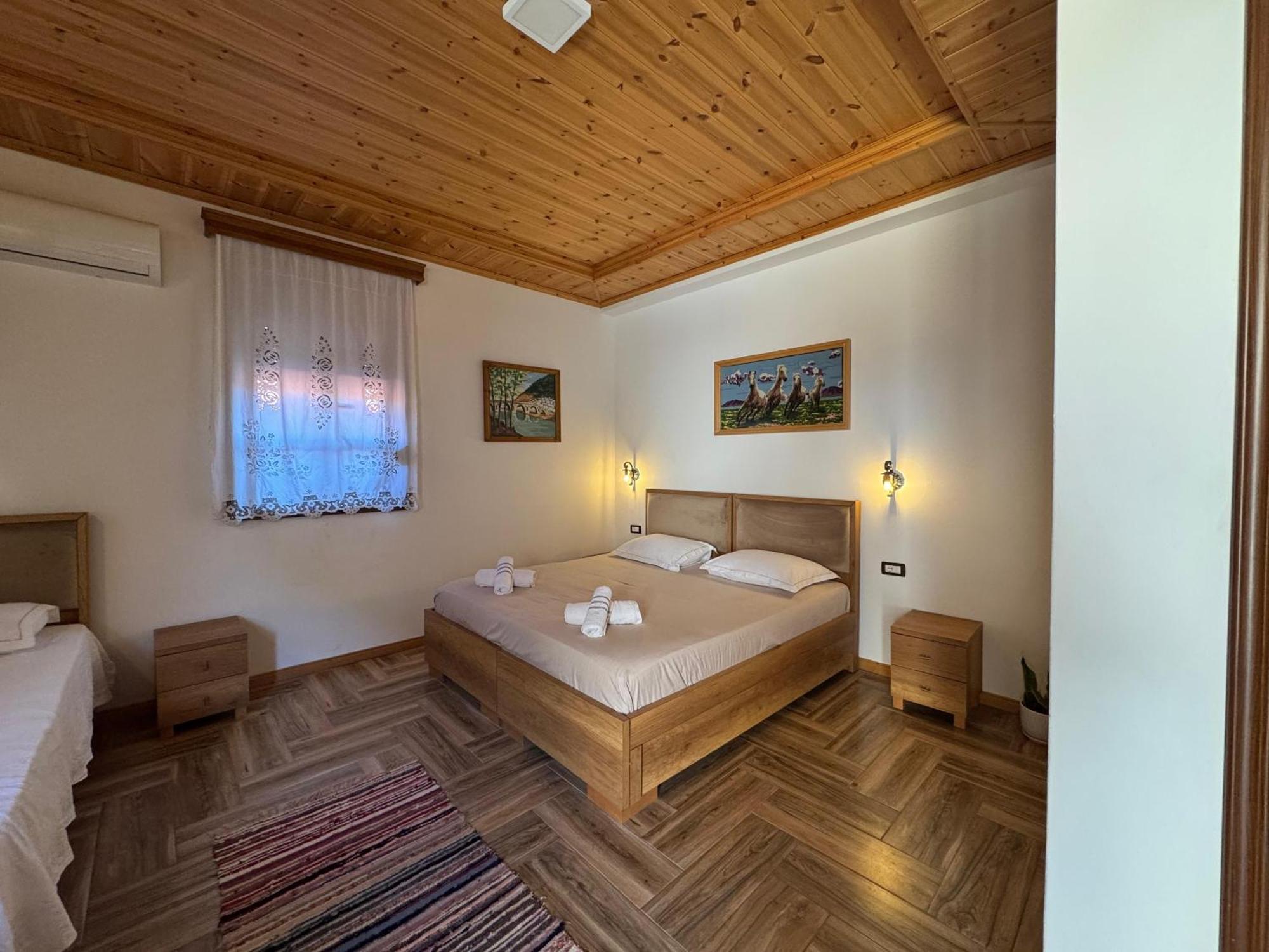 Bed & Breakfast Arben Qemeri